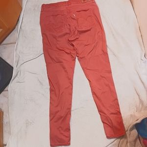 Peach colored Levi skinny jeans size 31